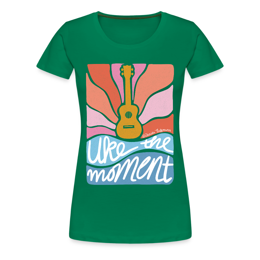 Damen Premium T-Shirt - "Uke the moment" - Kelly Green
