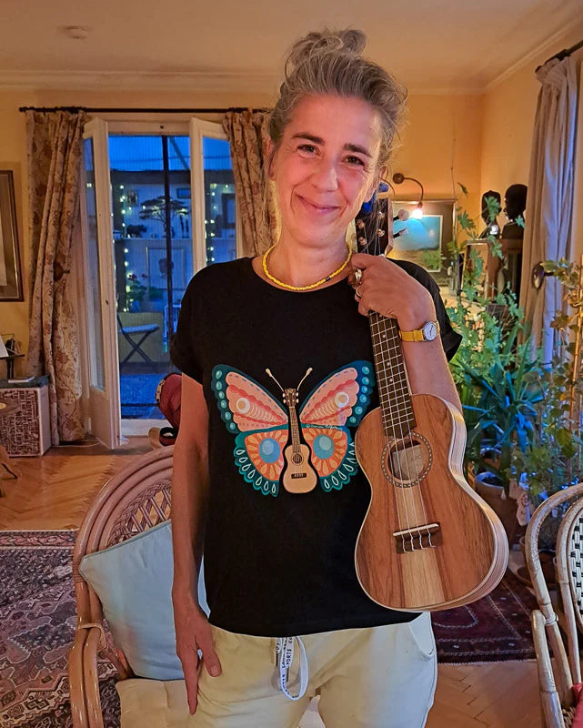 Damen Premium T-Shirt - "Ukulele Schmetterling"