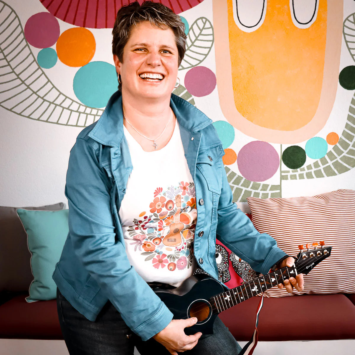 Damen Premium T-Shirt - Ukulele im Blumenmeer