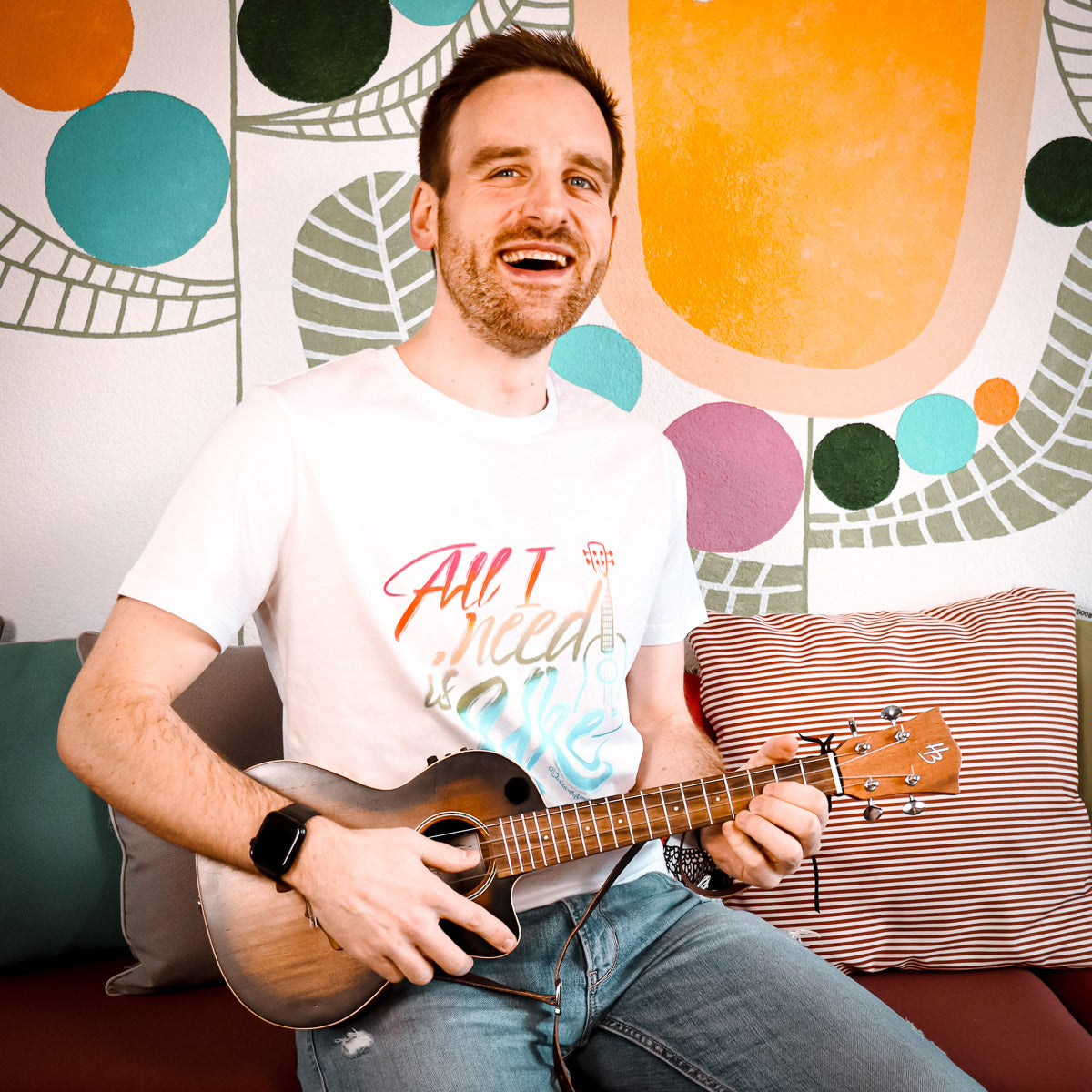 Ukulele T-Shirt Unisex - "All I need is Uke"