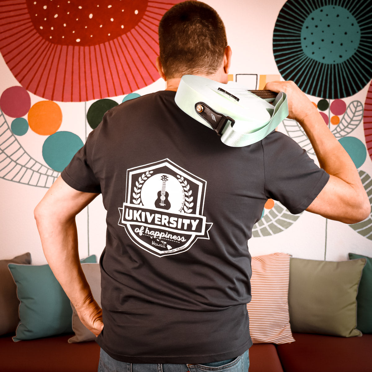Ukulele T-Shirt Unisex - "Ukiversity of happiness"