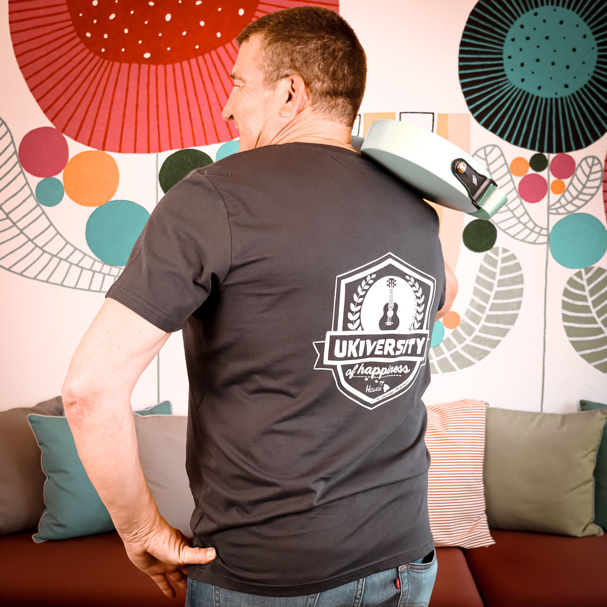 Ukulele T-Shirt Unisex - "Ukiversity of happiness"