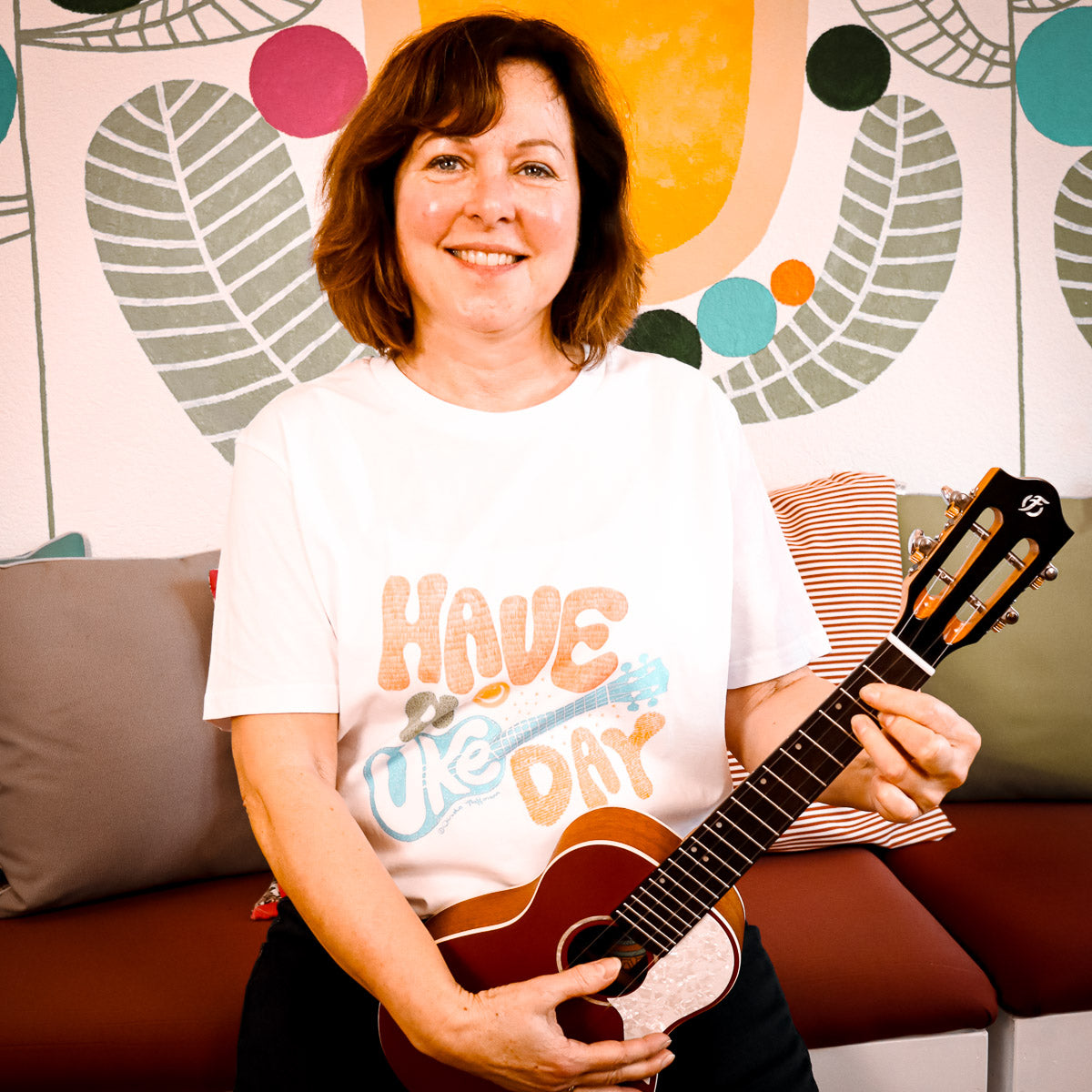 Ukulele T-Shirt Unisex - "Have a Uke Day"
