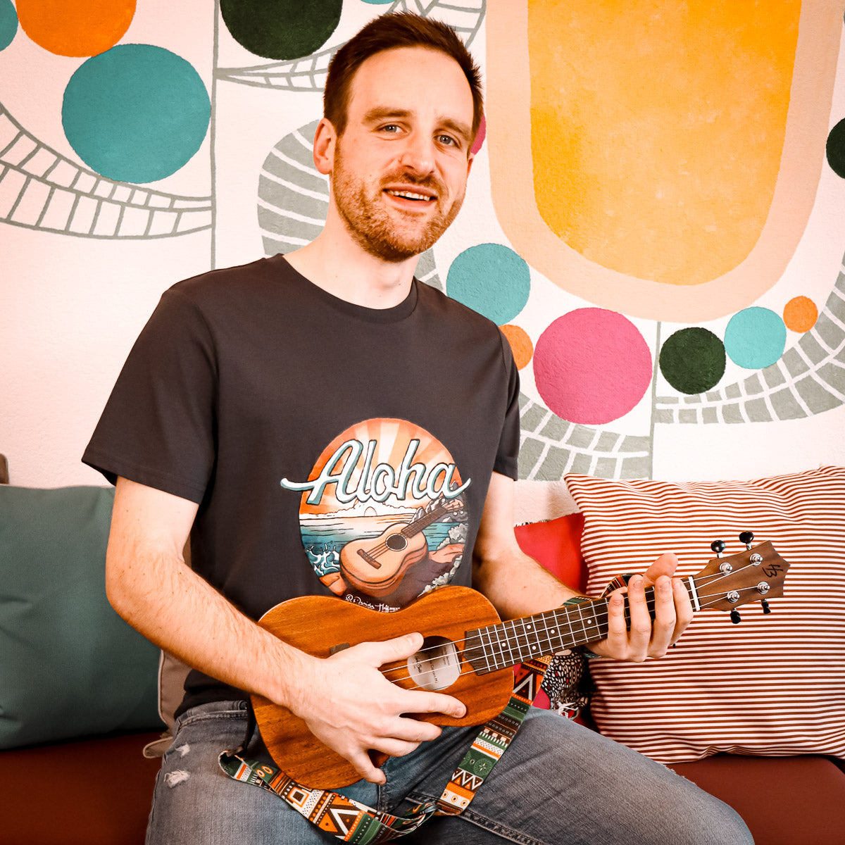 Ukulele T-Shirt Unisex - "Aloha"