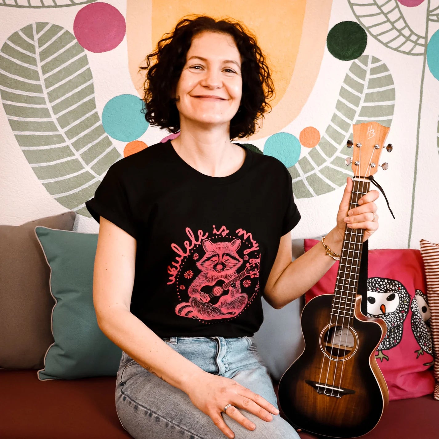 Damen Premium T-Shirt - "Ukulele is my yoga"