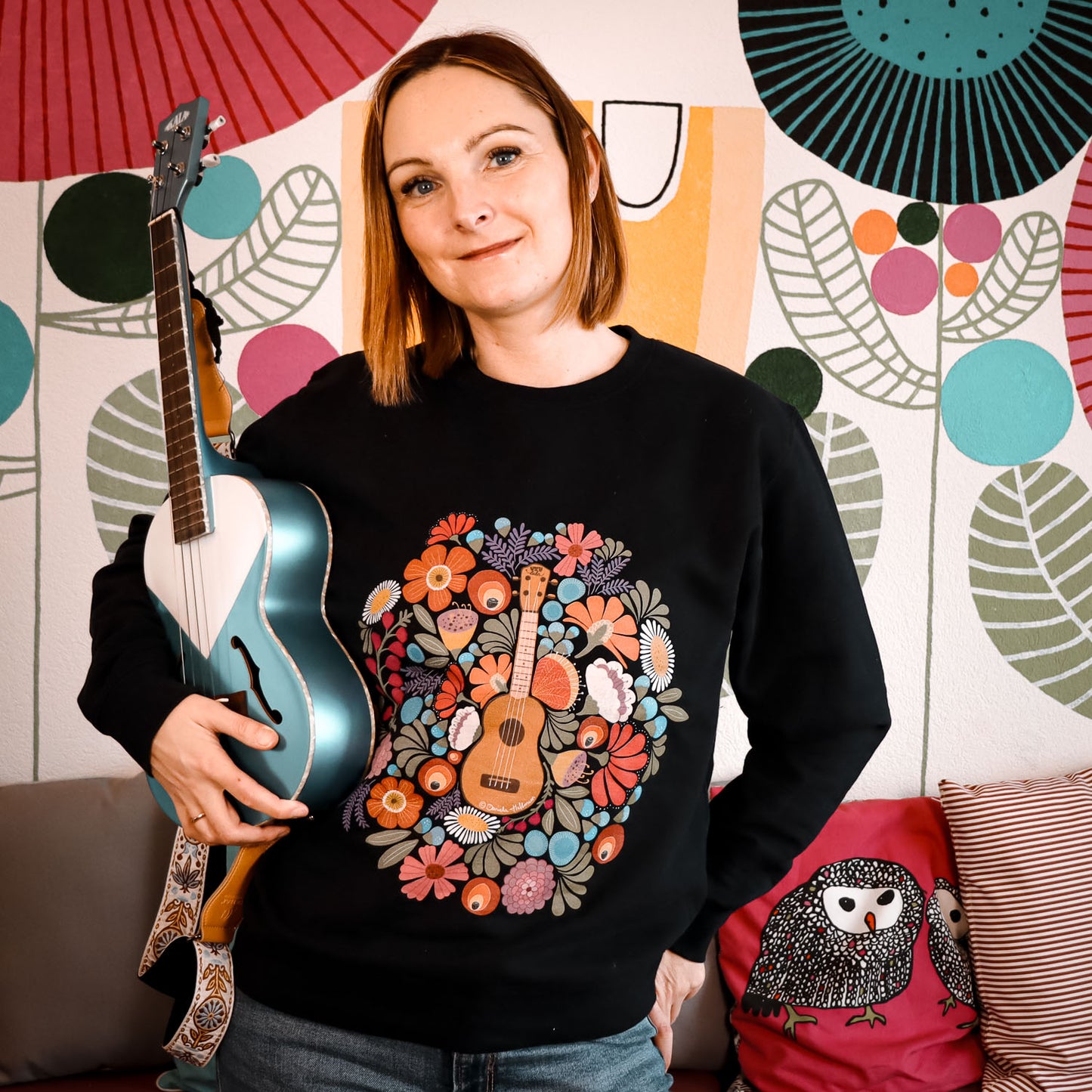 Ukulele Sweatshirt Unisex - Ukulele im Blumenmeer