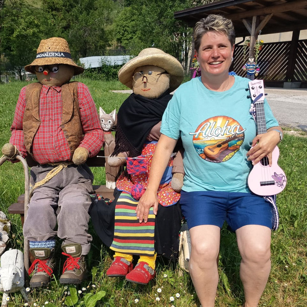 Ukulele T-Shirt Unisex - "Aloha"