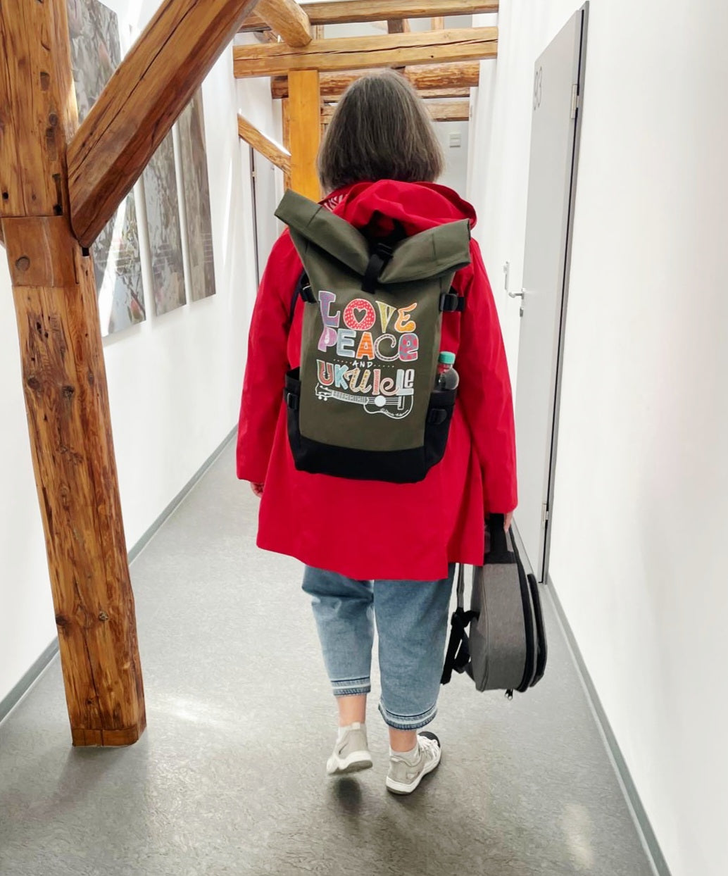 Ukulele Rolltop Rucksack "Love, Peace & Ukulele"