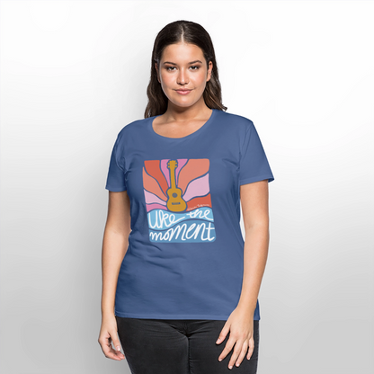 Damen Premium T-Shirt - "Uke the moment" - Taubenblau