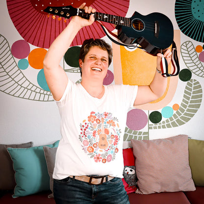 Damen Premium T-Shirt - Ukulele im Blumenmeer