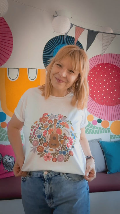 Damen Premium T-Shirt - Ukulele im Blumenmeer